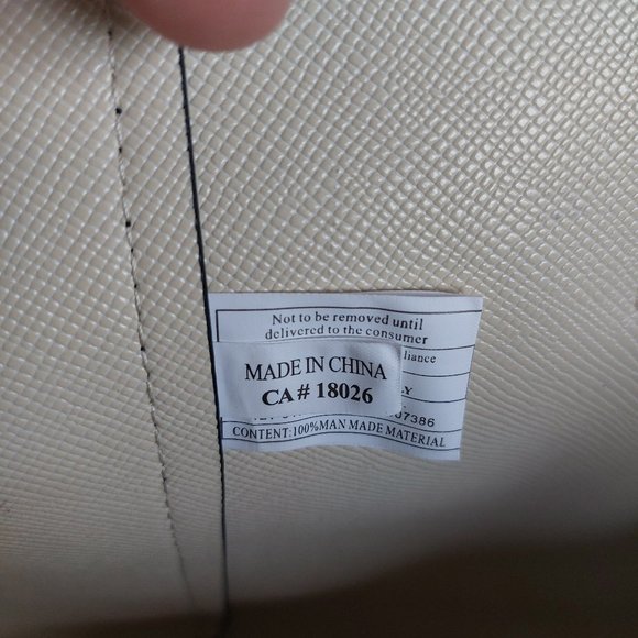 Kenneth Cole Recreation Women's Black and Cream Large  Tote - Picture 8 of 11